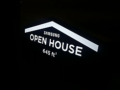 OPEN HOUSE signage
